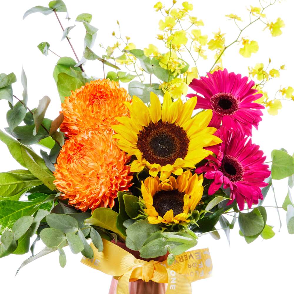 Bright Easter Vase with Macarons