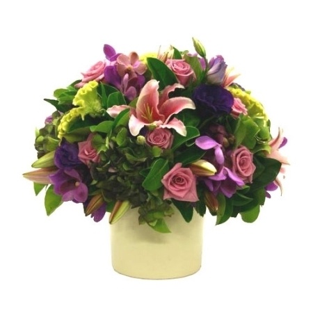 Sympathy Flower Arrangements on Flower Arrangement Delivered   Flowers In Ceramic Pot Arrangement