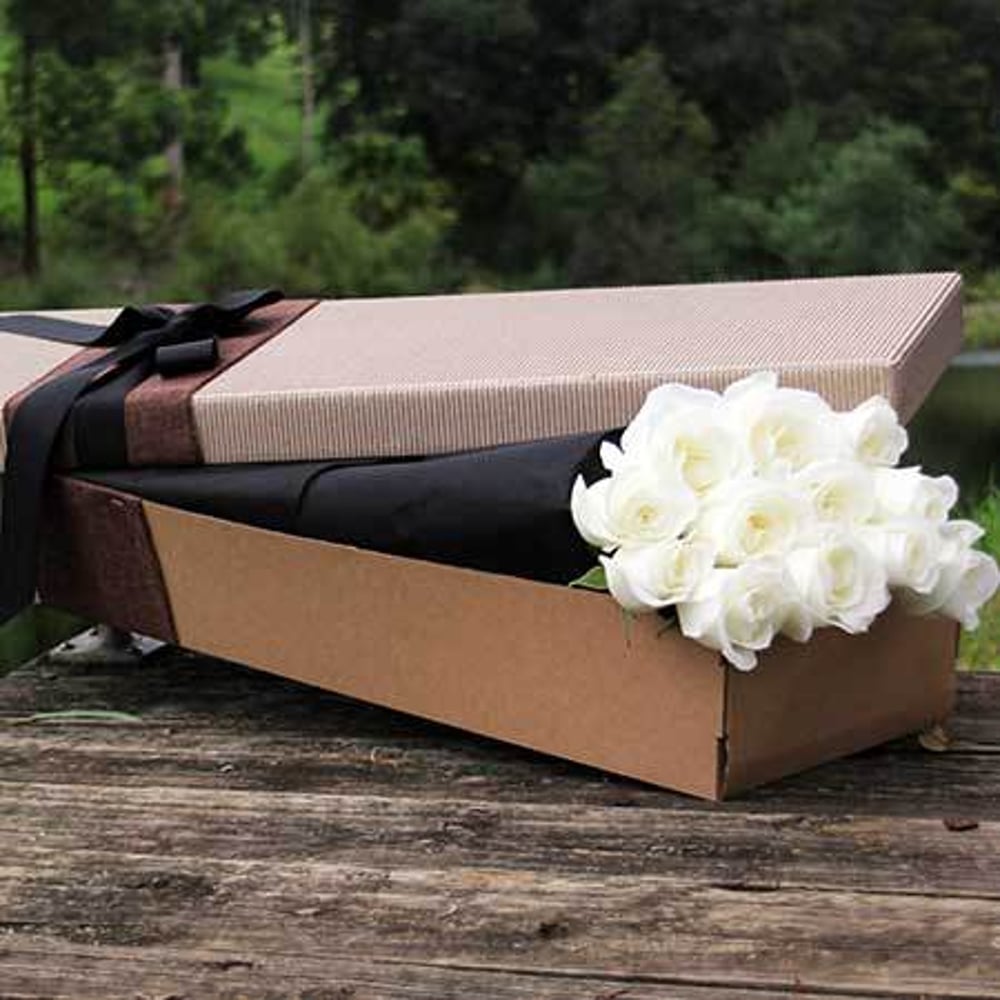 White Roses Gift Box Valentines day 