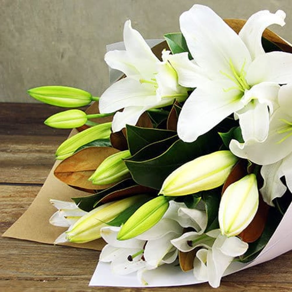 For Chic Mums Mothers Day Lily Bouquet