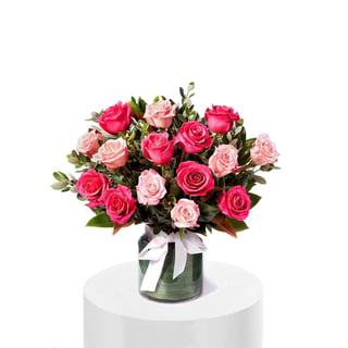 Pretty In Pink Rose Vase