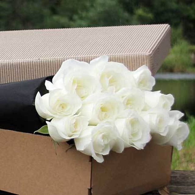 Exquisite White Roses, Sparkling Wine & Chocolate