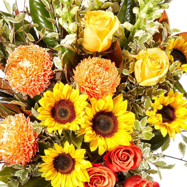 Hello Sunshine: Seasonal Bouquet with Sunflowers