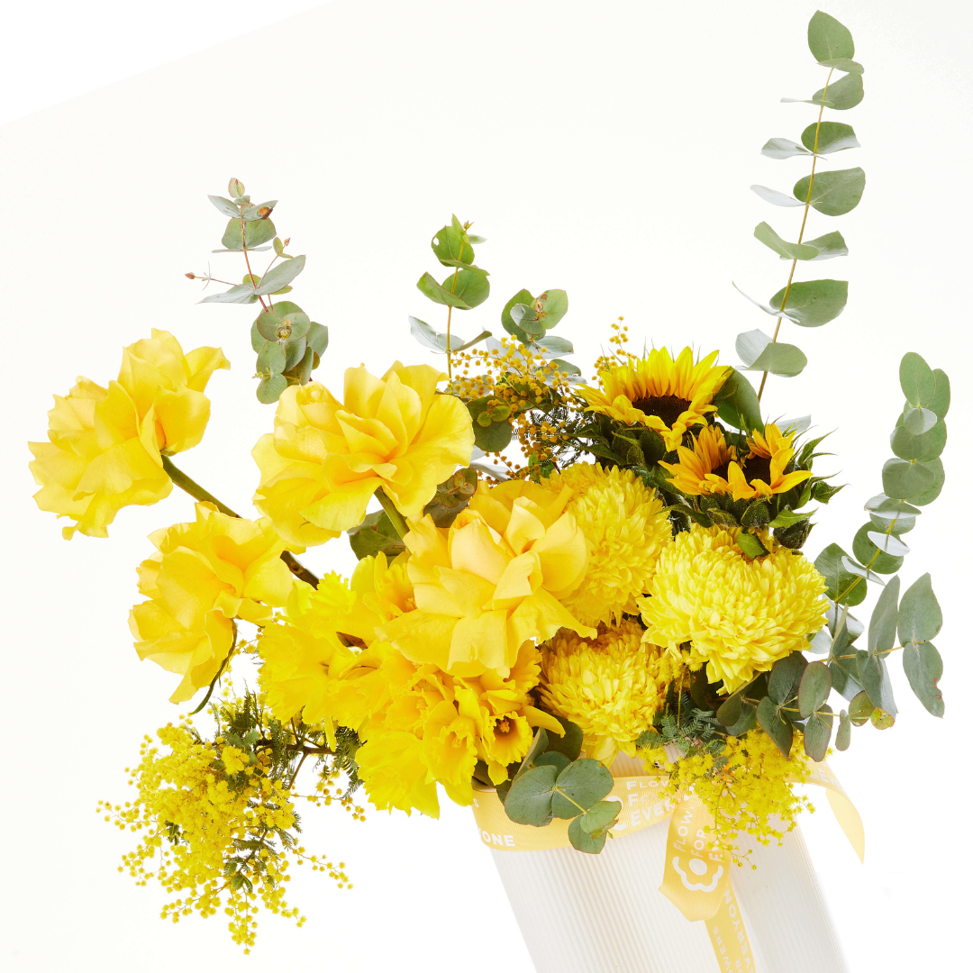 Delightful Daffodil Vase