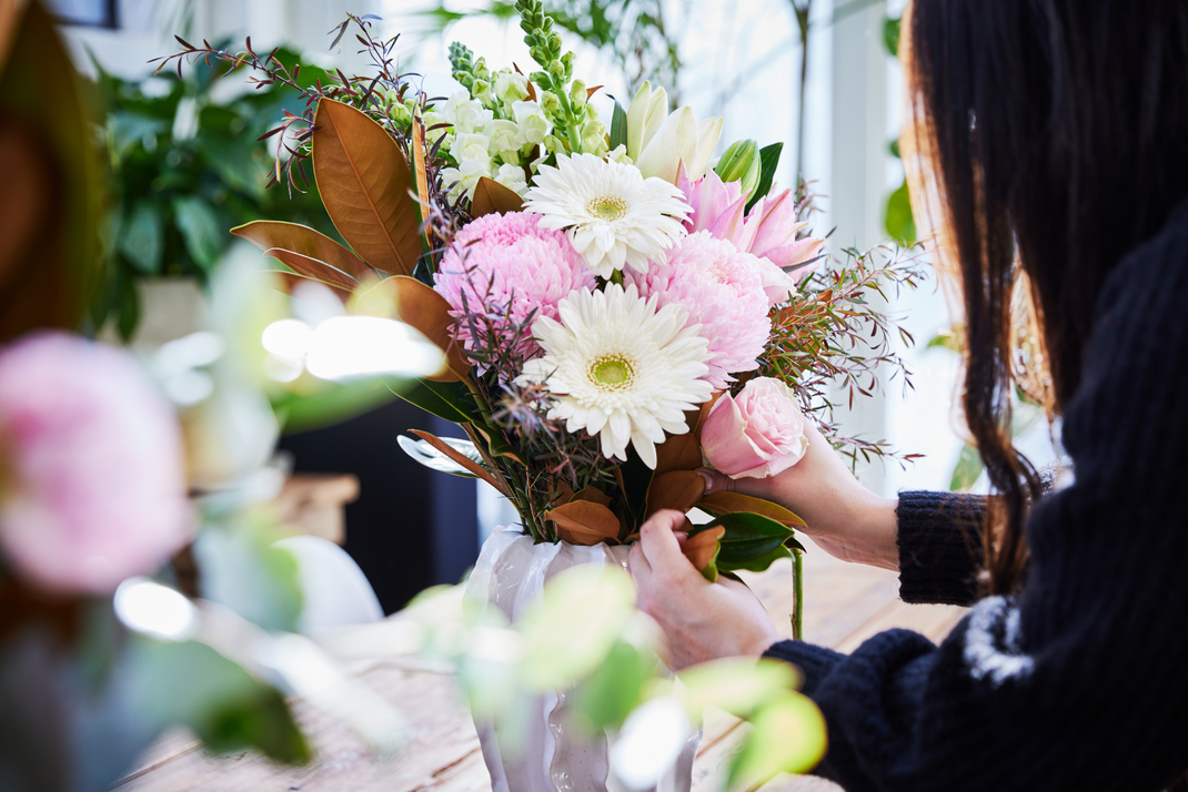 Graduation Flowers & Bouquets Delivered | Flowers for Everyone