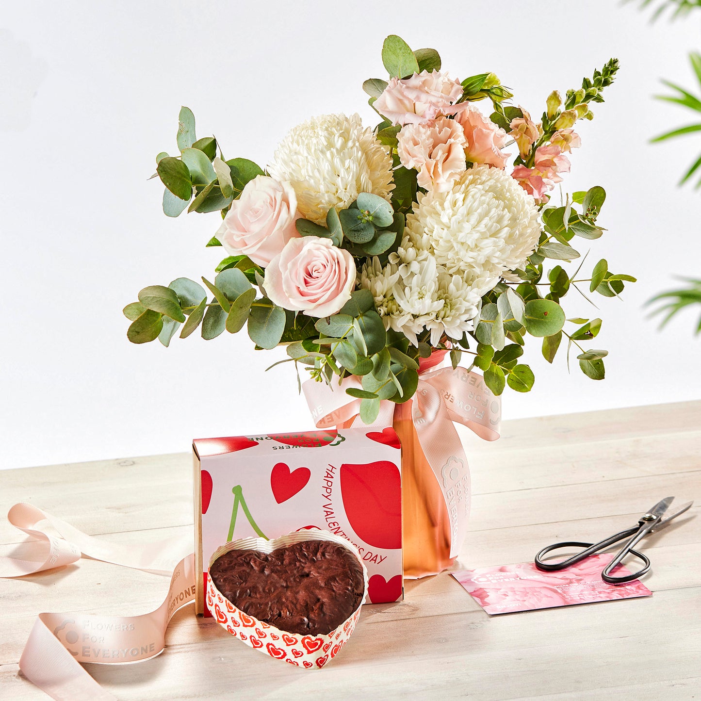 Sweet Pink Vase & Brownie