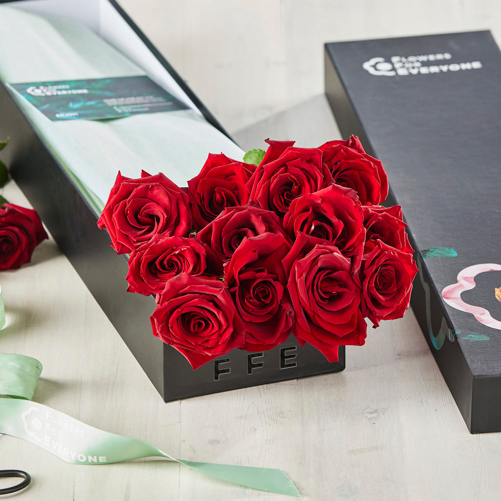 Small Red Roses Box 12 Red Rose Box