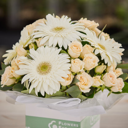 Peaches & Cream Flower Box
