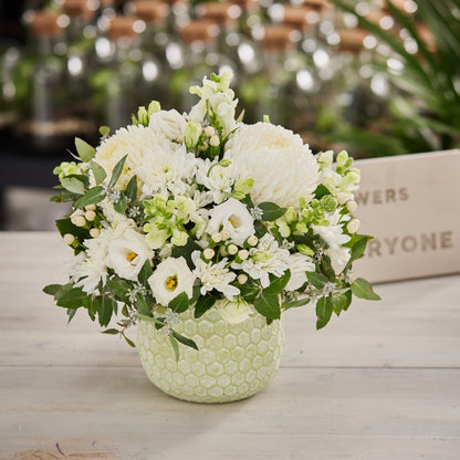 Berry White Flower Pot