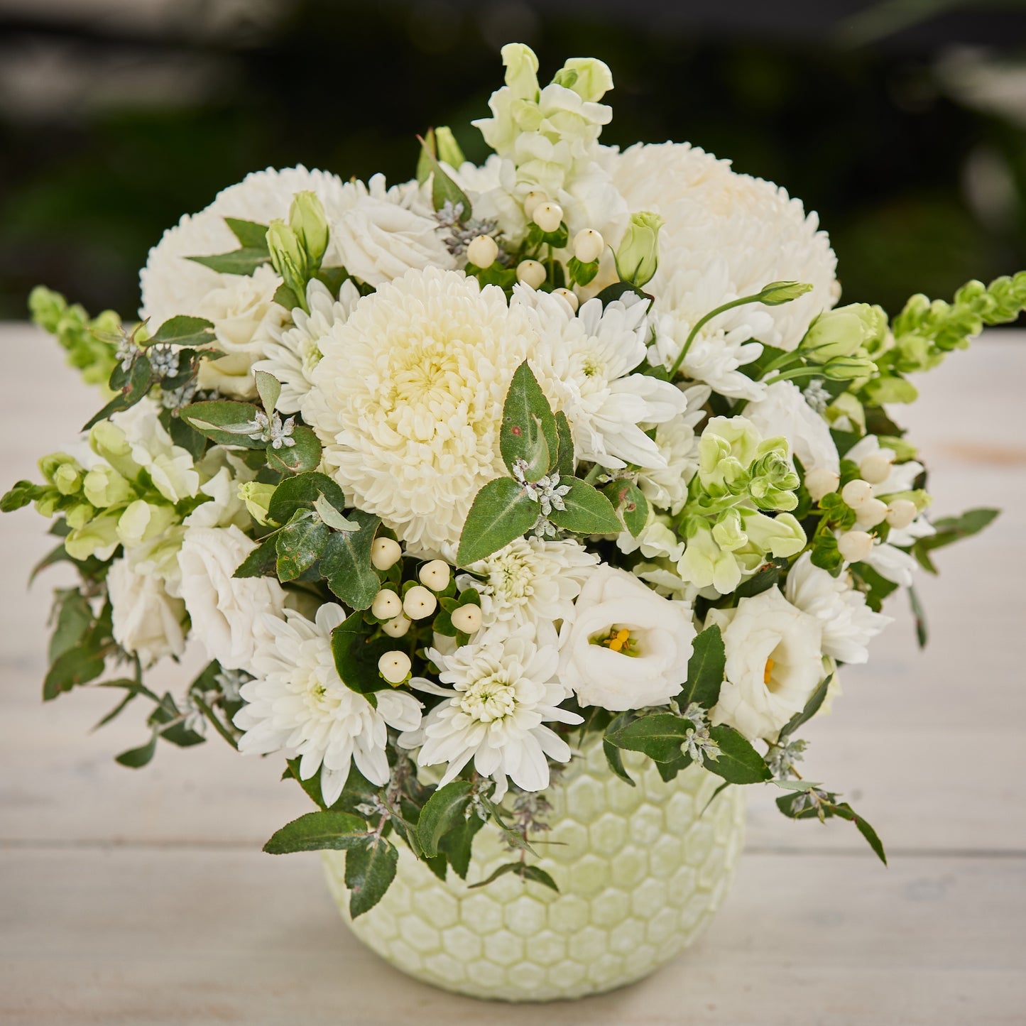 Berry White Flower Pot