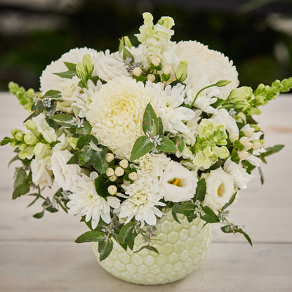 Berry White Flower Pot