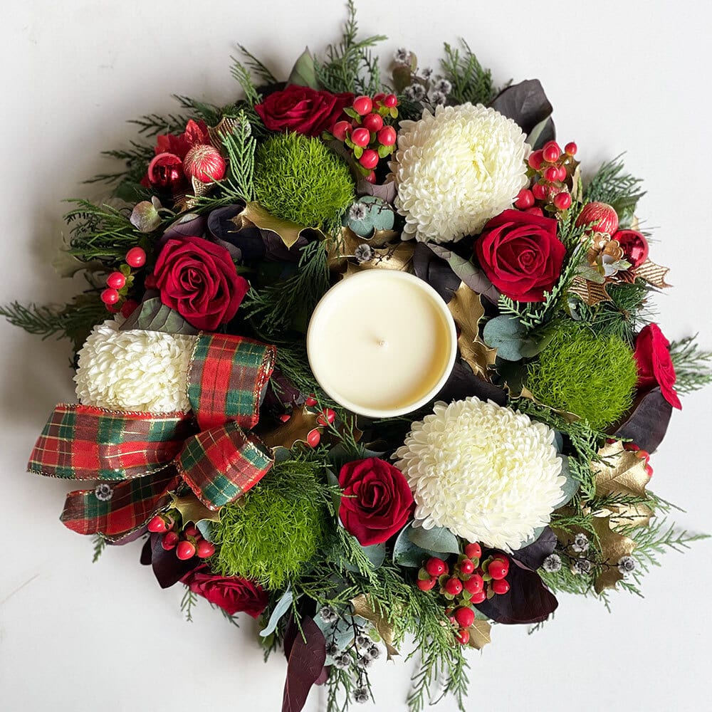 Christmas Table Wreath with Roses, Holly & Berries