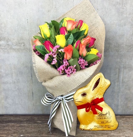 Mixed Rose Posy with Lindt Bunny (Syd, Melb, Perth)