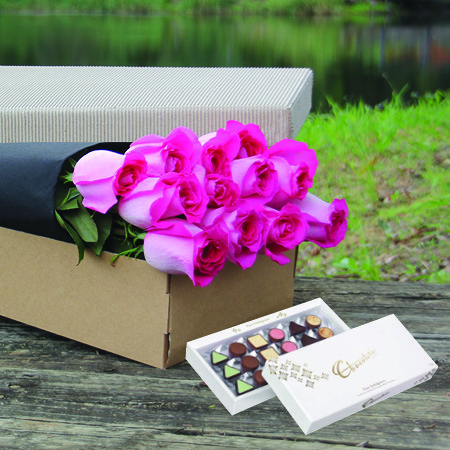 Pink Boxed Roses with FREE CHOCOLATE (Perth Only)